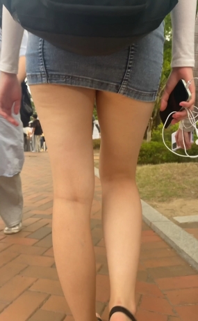 청바지 치마 궁뎅이(원본)
