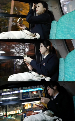 버스서 먹방 인형미모 이쁜녀(원본)