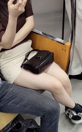 (소프트) 지하철 베이지치마