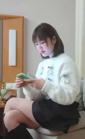 CHN24122705