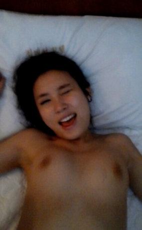 윙크 여친_똥 지린년