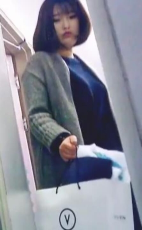 Voyeur25011902